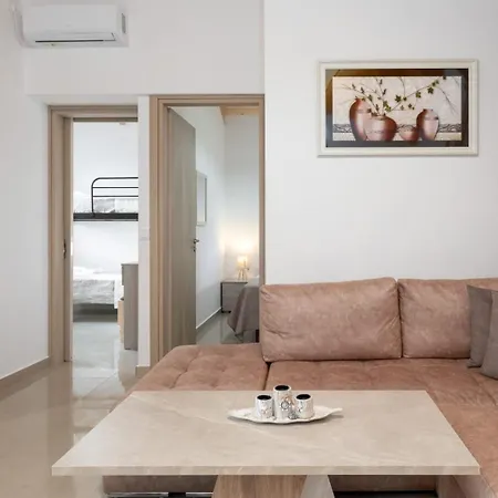 Calma Holiday home Ratzaklion